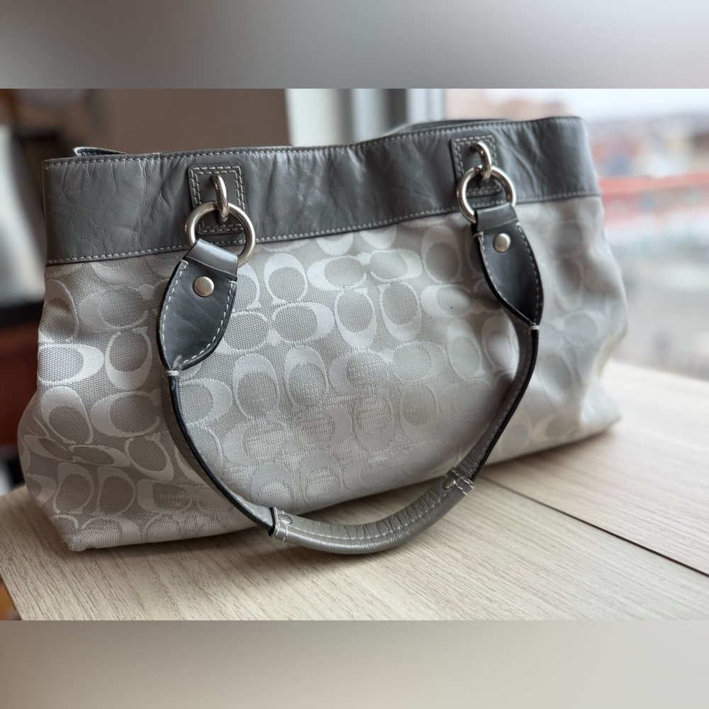 Coach Silver Signature Penelope Large Shopper Tote Bag with original Tag - Picture 3 of 15